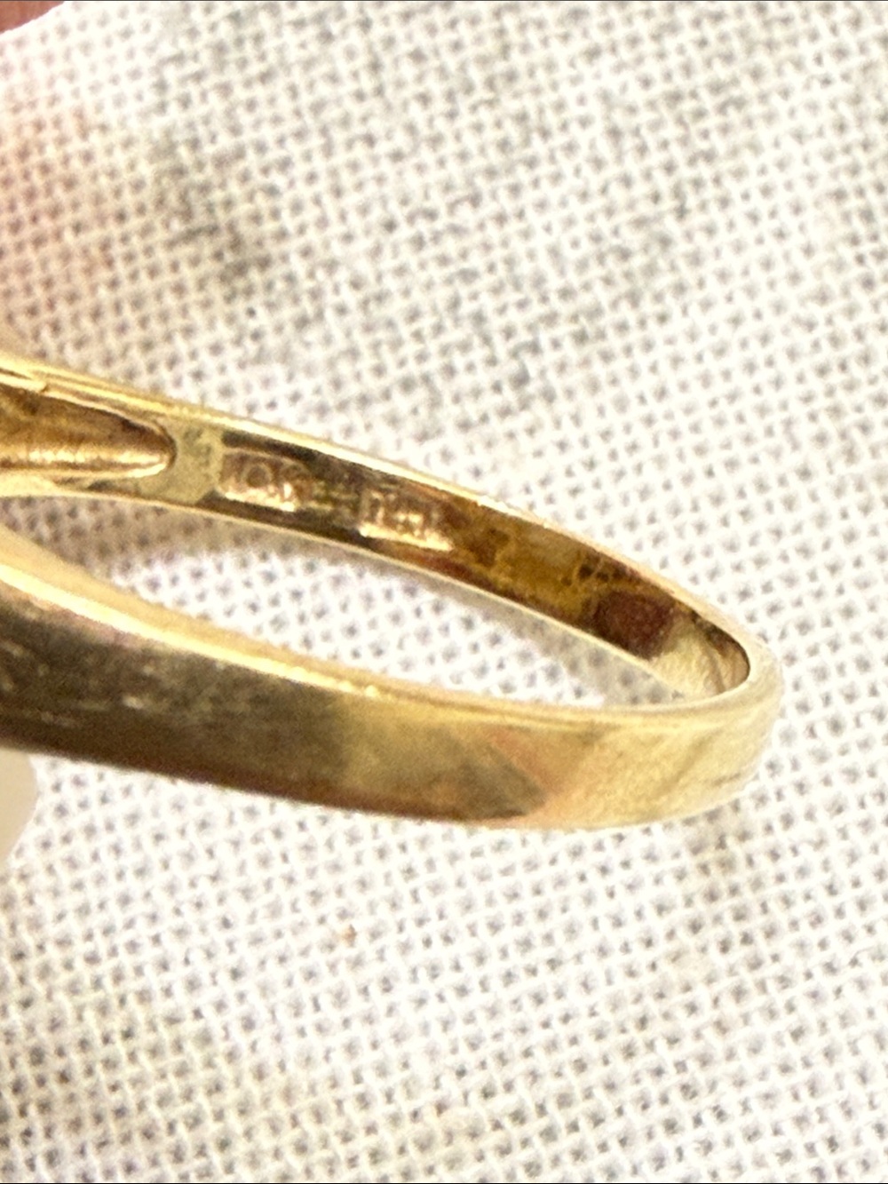 Vintage 10k Yellow Gold Oval Opal and Garnets Ring 6.5 - Picture 4 of 10
